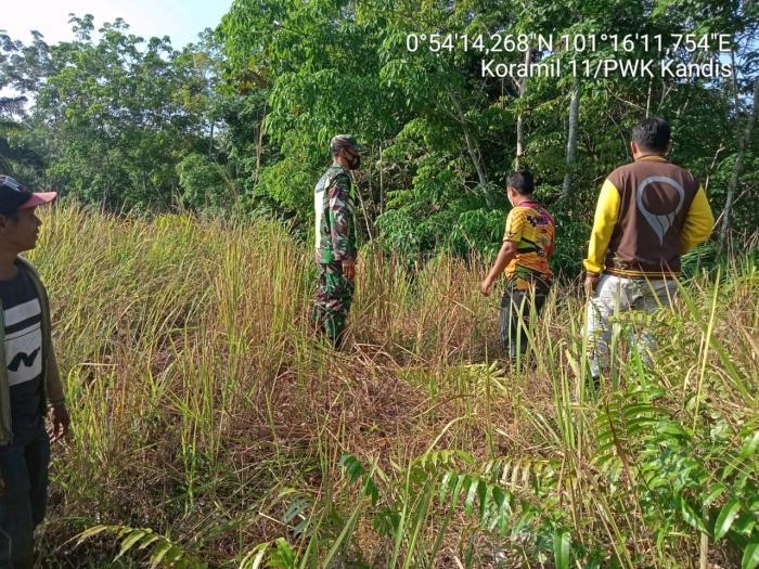 Pantau Titik Api, Babinsa Kampung Sungai Gondang Kembali Gelar Patroli Karlahut